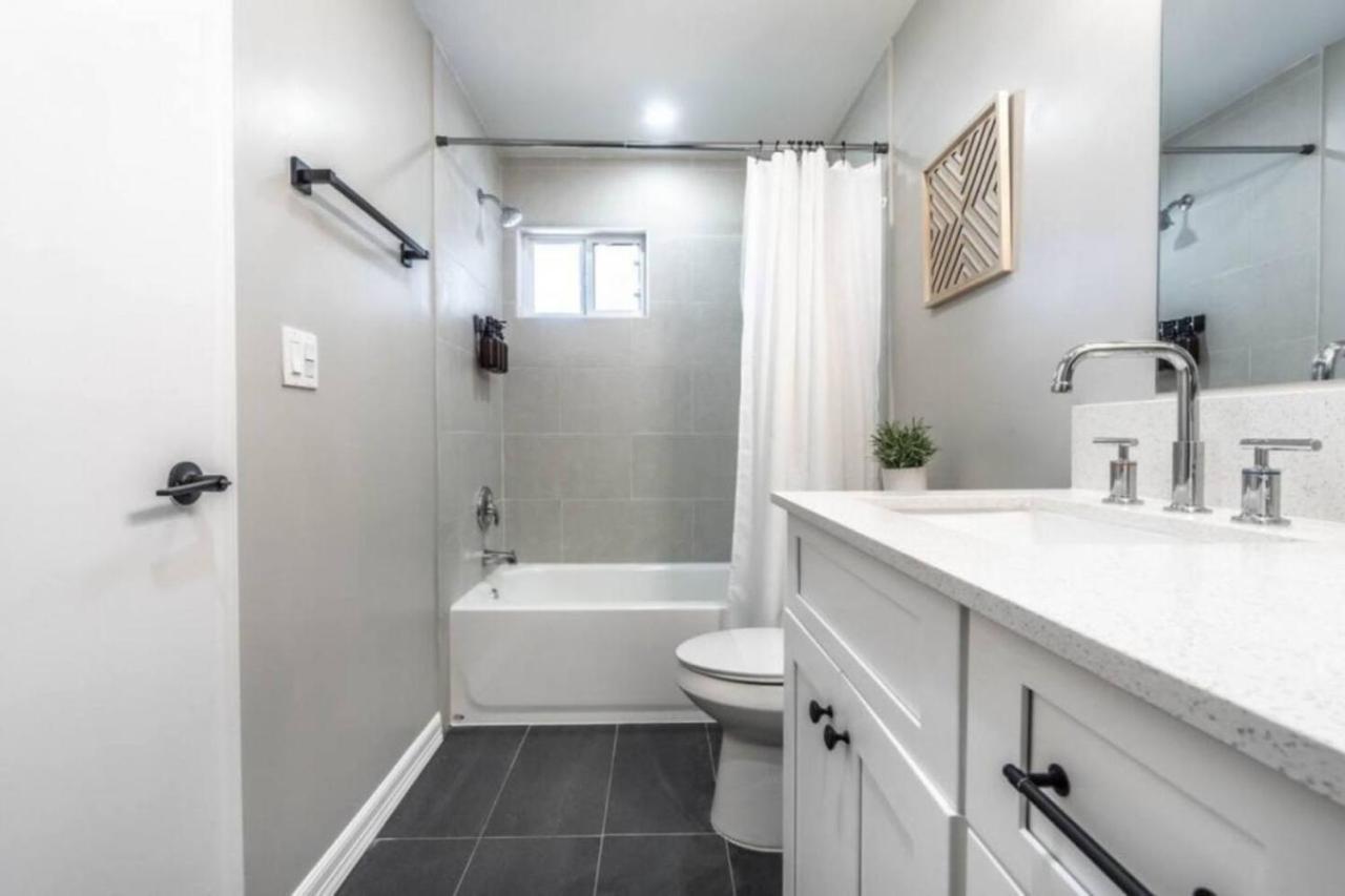 Roomy Urban Apartment Montrose! Free Parking #3 Houston Esterno foto