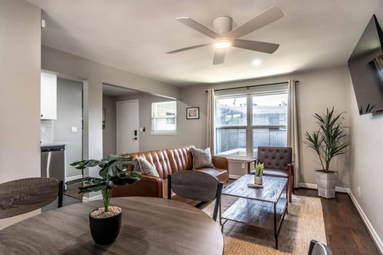 Roomy Urban Apartment Montrose! Free Parking #3 Houston Esterno foto